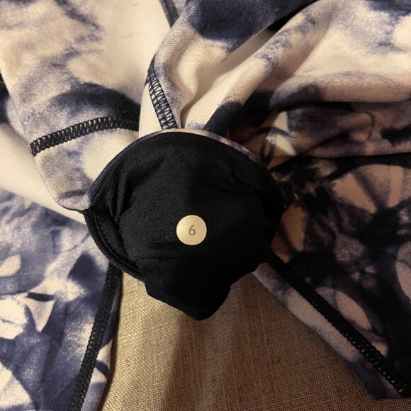 Womens Lululemon "Ink Blot" Wunder Under Leggings - Picture 3 of 5